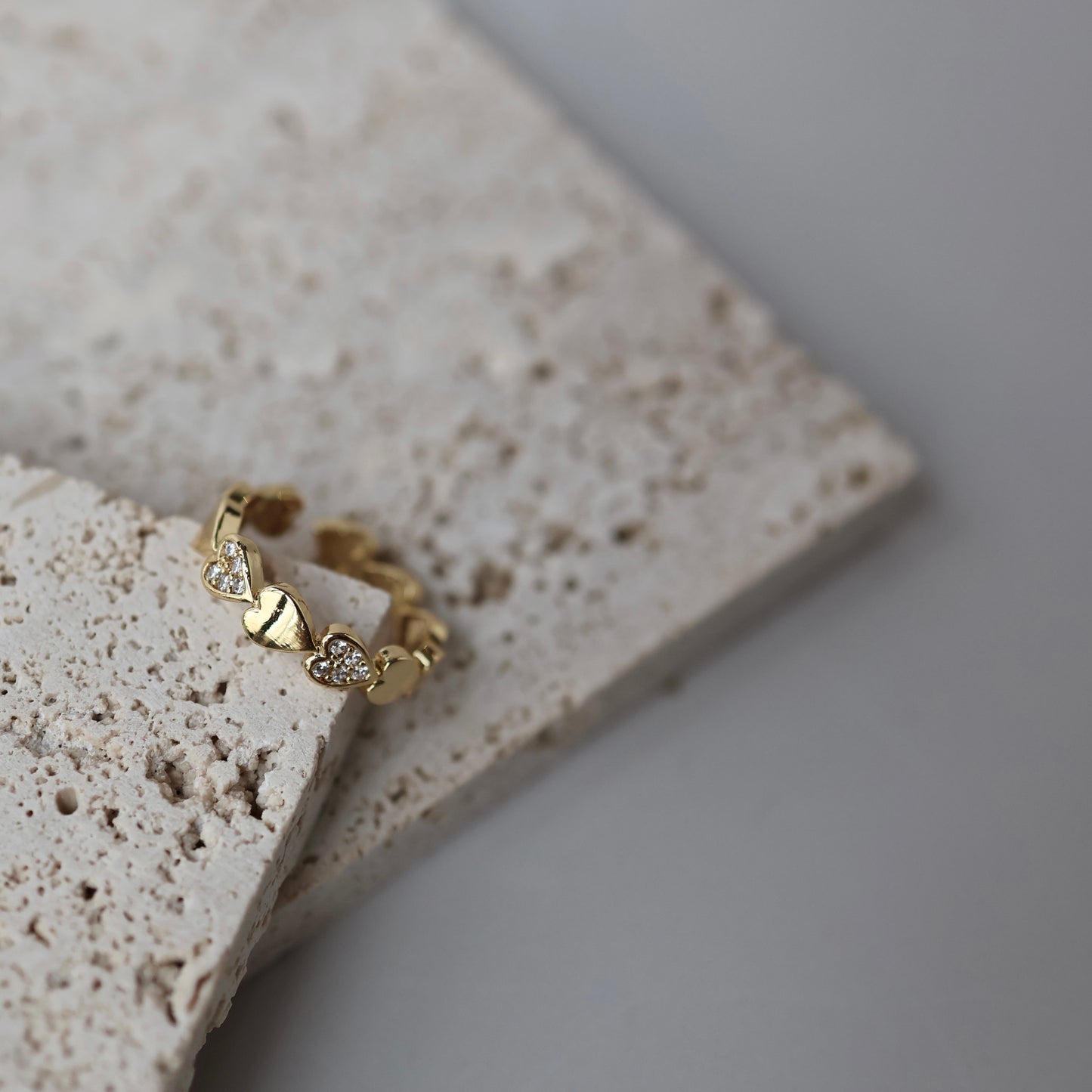 Gold heart ring