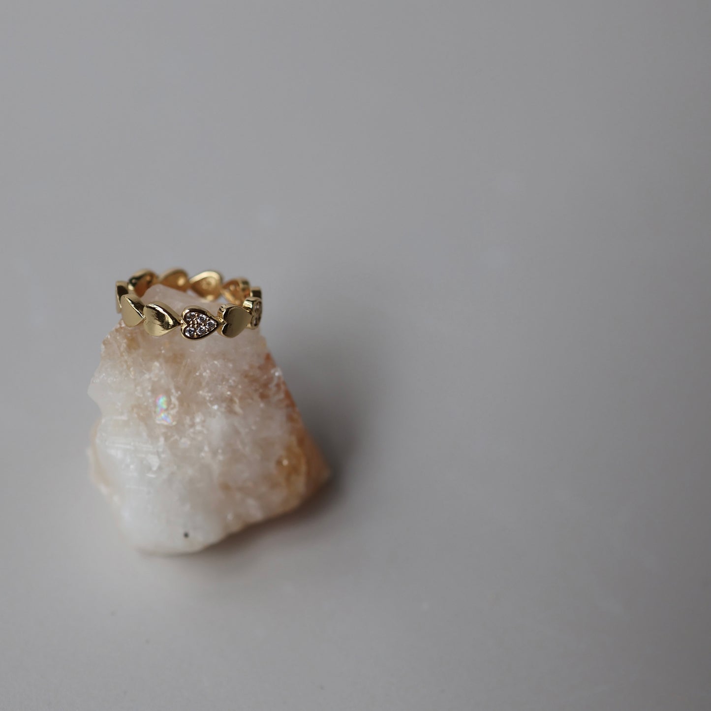 Gold heart ring