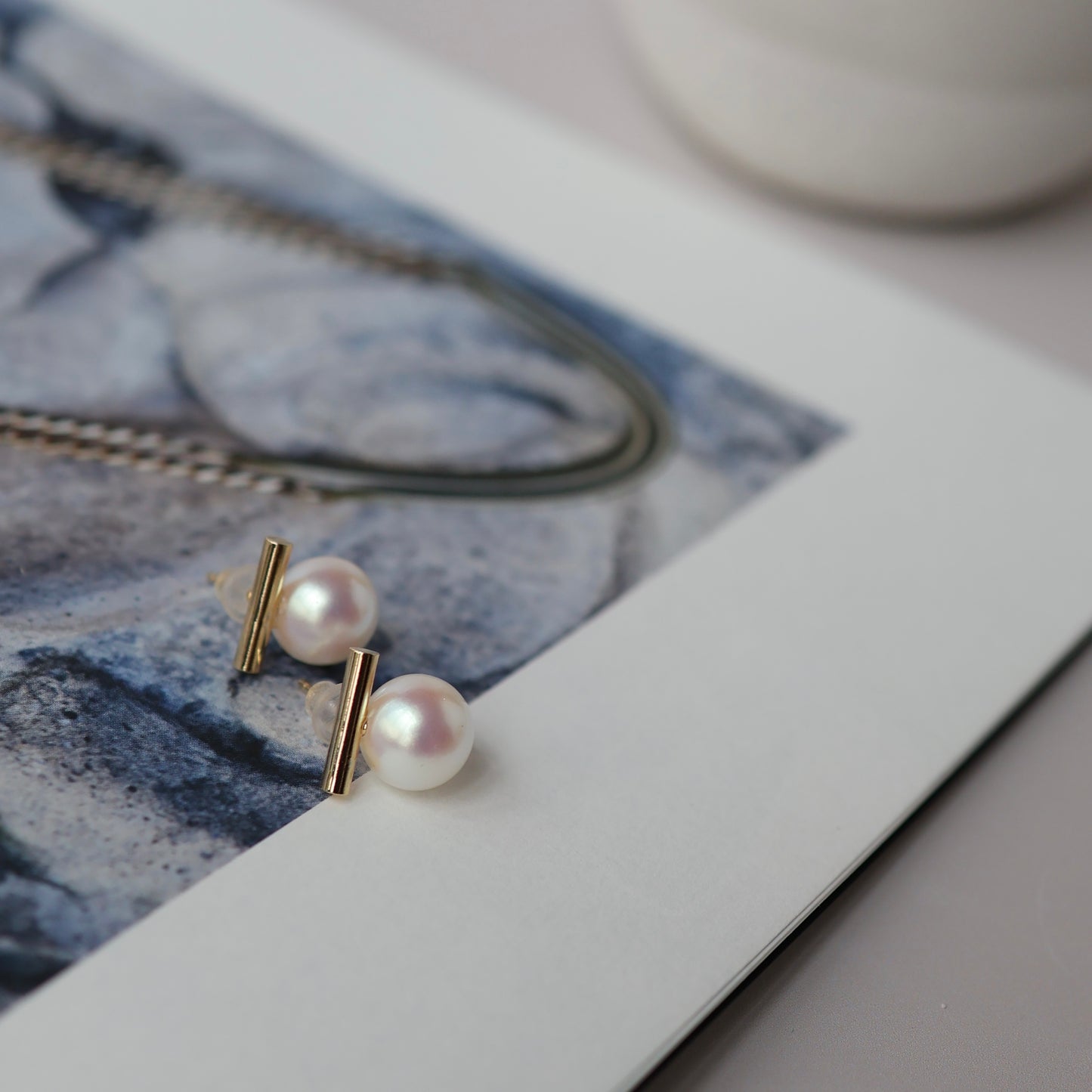 Pearl bar pierce