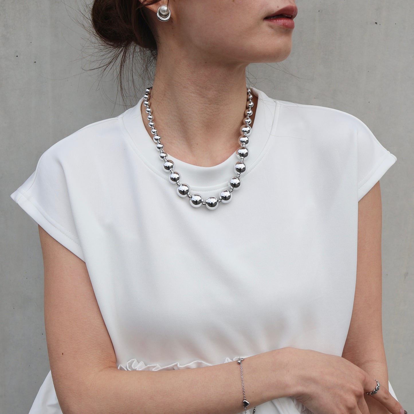 Metal pearl pierce