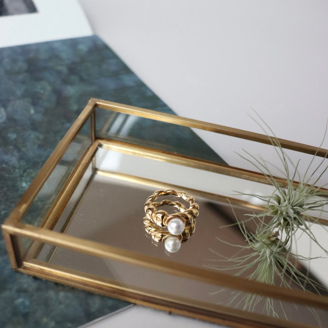 Nuance pearl ring
