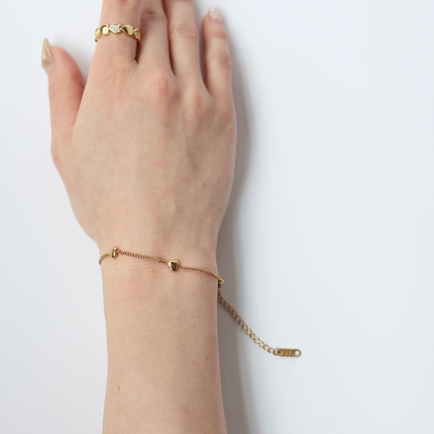 Gold heart ring