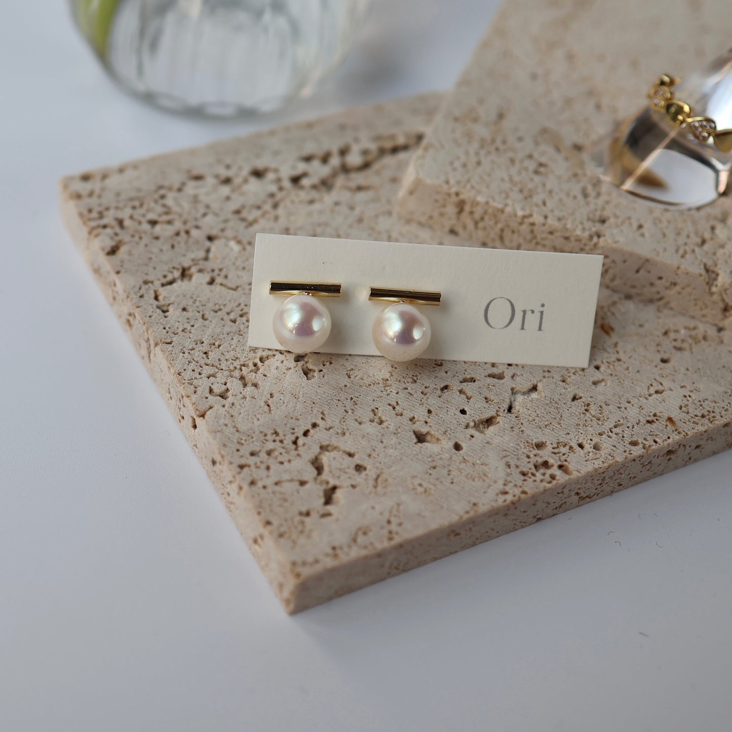 Pearl bar pierce