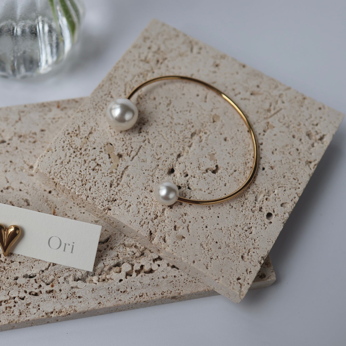 Heart pierce & Perl hug bangle