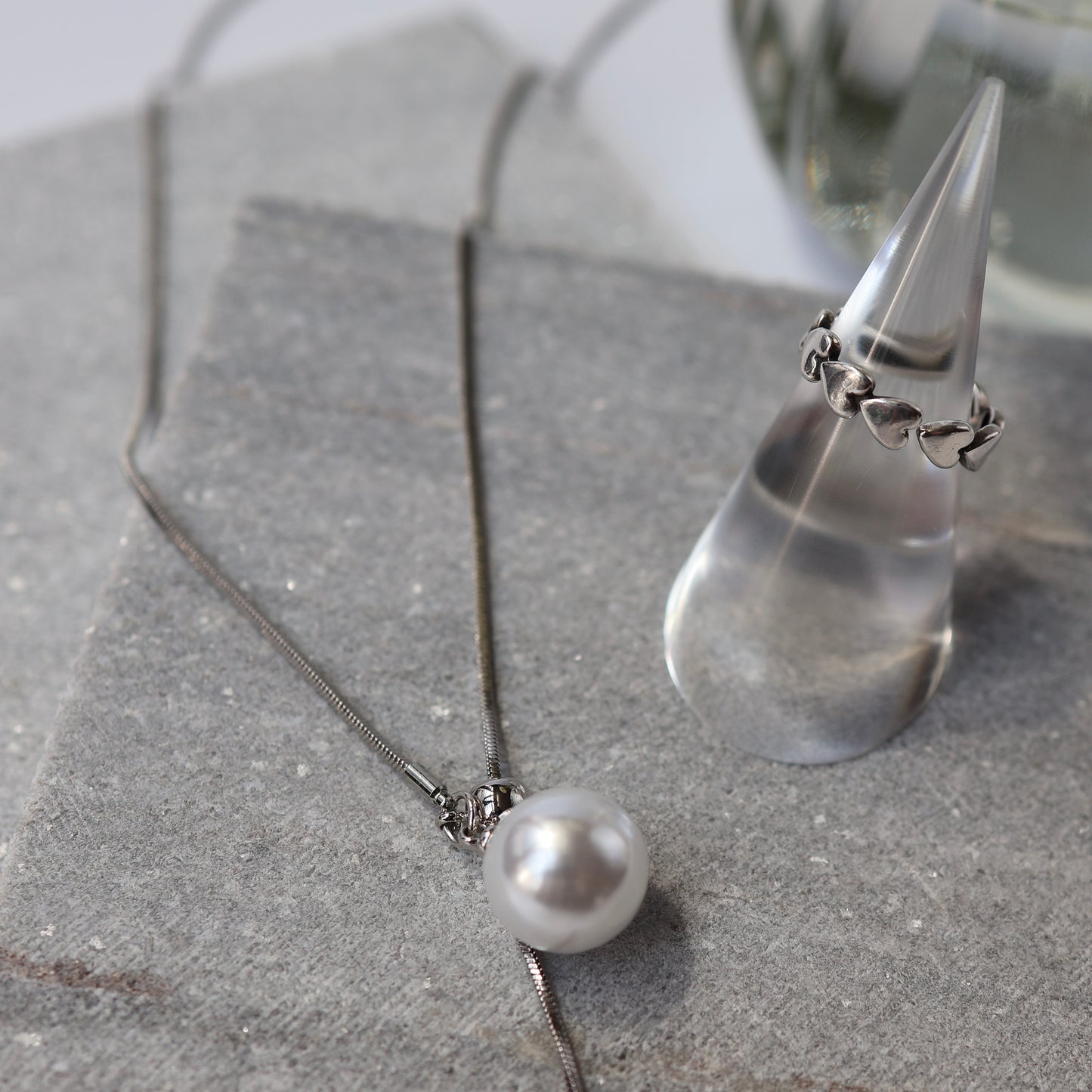 Pearl slide long necklace