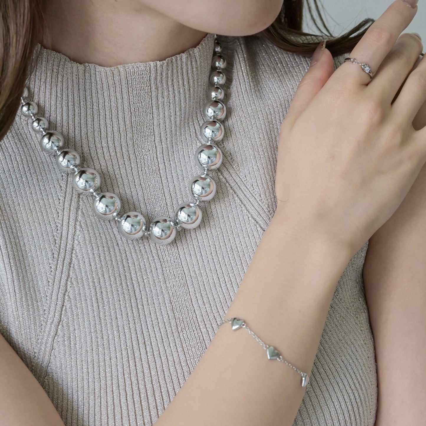Ball necklace