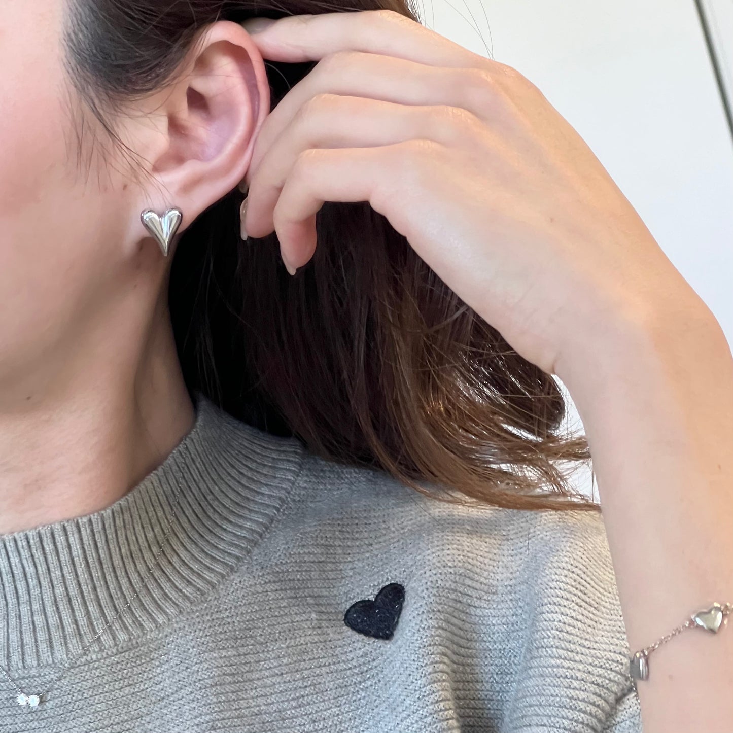 Heart pierce & Perl hug bangle